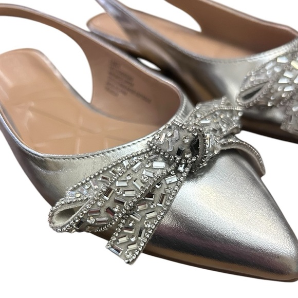BCBGeneration Katly Metallic Silver Rhinestone Bow Slingback flats Size 6.5 NEW - Picture 2 of 9